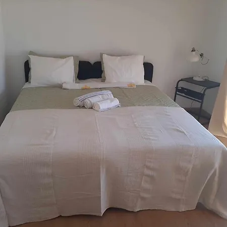 Lisbon Room * Лиссабон